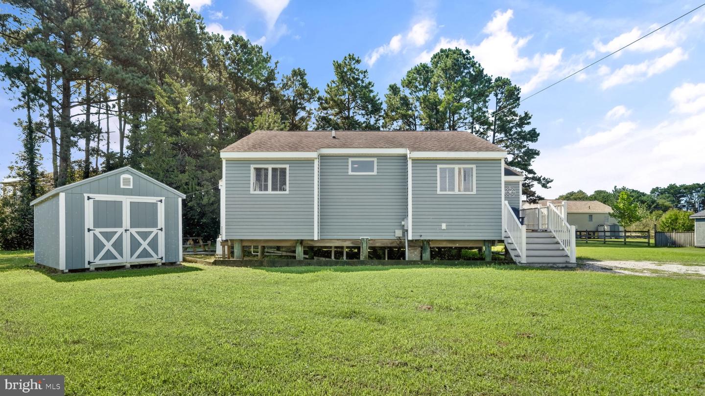 5190 Pine Tree Way Property Photo 2
