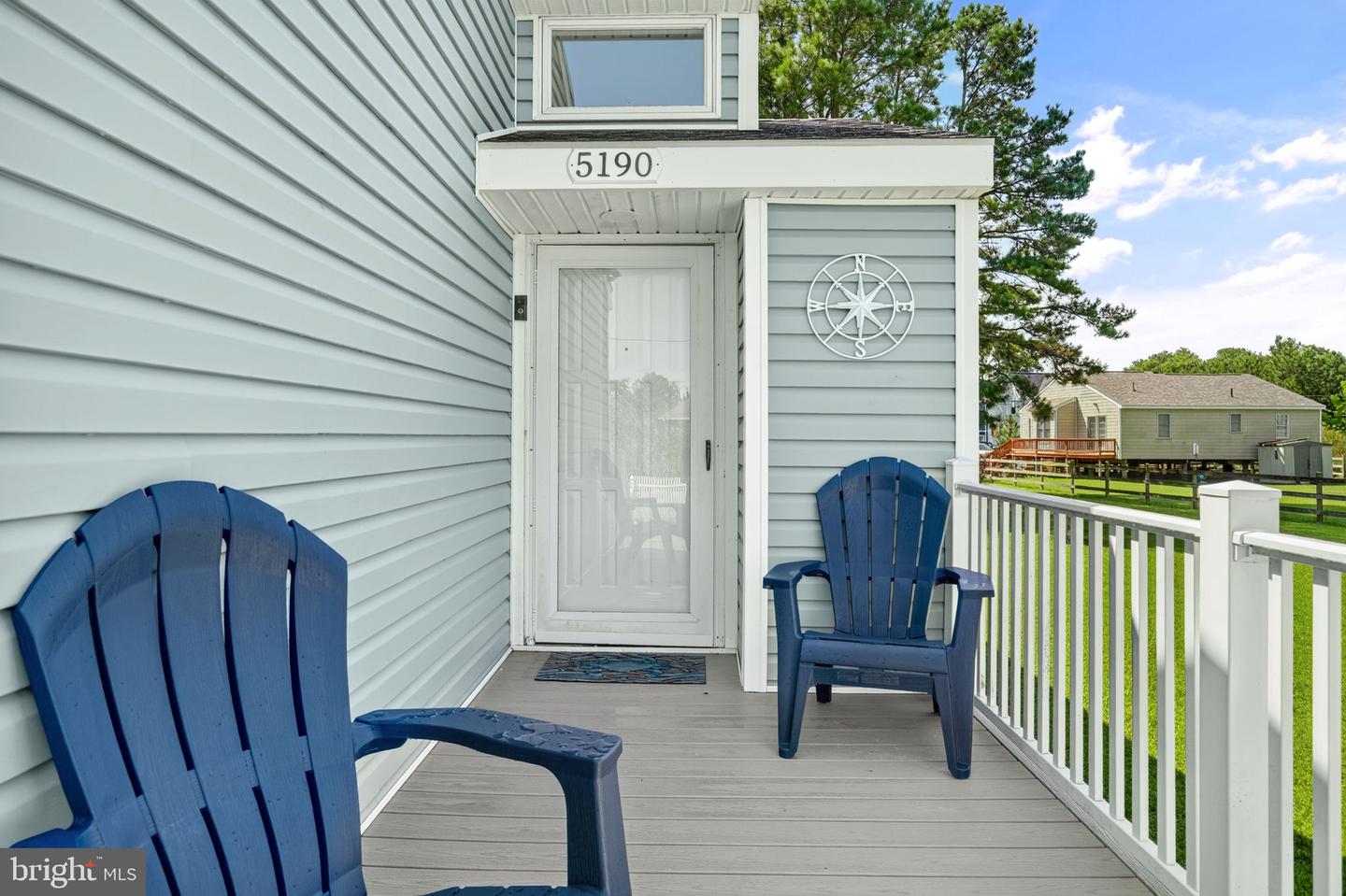 5190 Pine Tree Way Property Photo 3