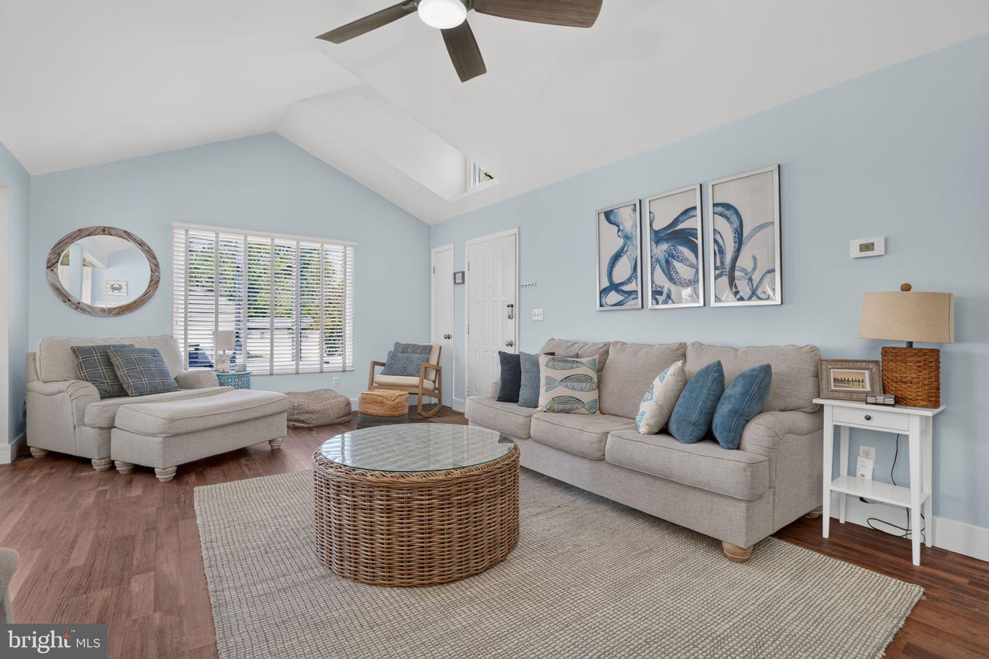 5190 Pine Tree Way Property Photo 6