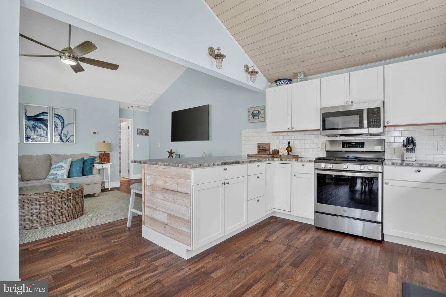 5190 Pine Tree Way Property Photo 13