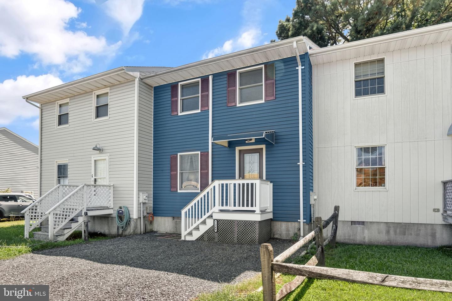 7268 Mcgee Ln Property Photo 1