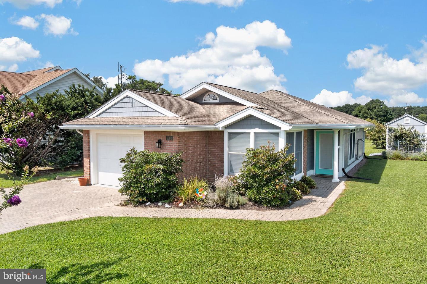 3184 Meridian Dr Property Photo 1