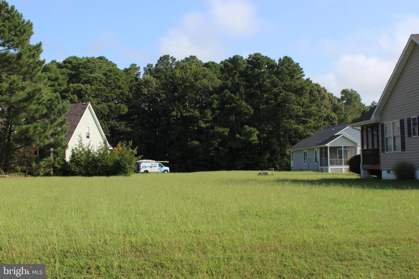 30 Doubloon Dr Property Photo 1