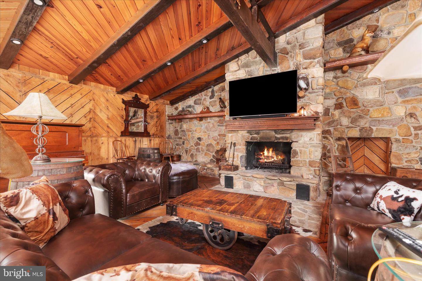 612 Paine Run Rd Property Photo 3