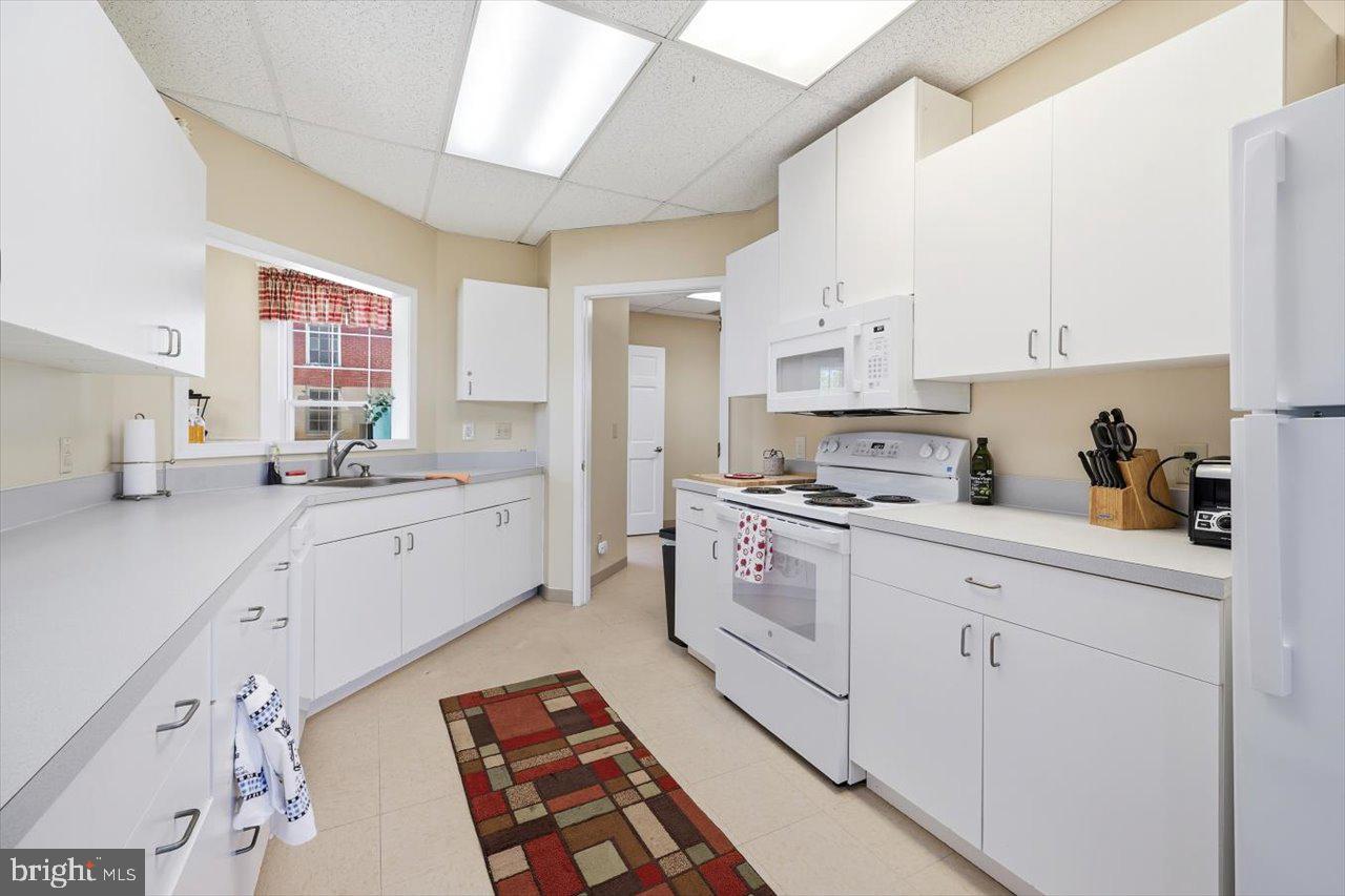 38 Cherry Grove Road Property Photo 2