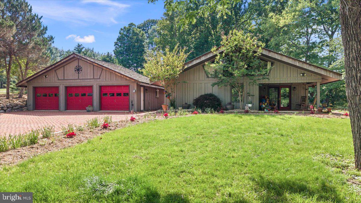 356 River View Dr Property Photo 1