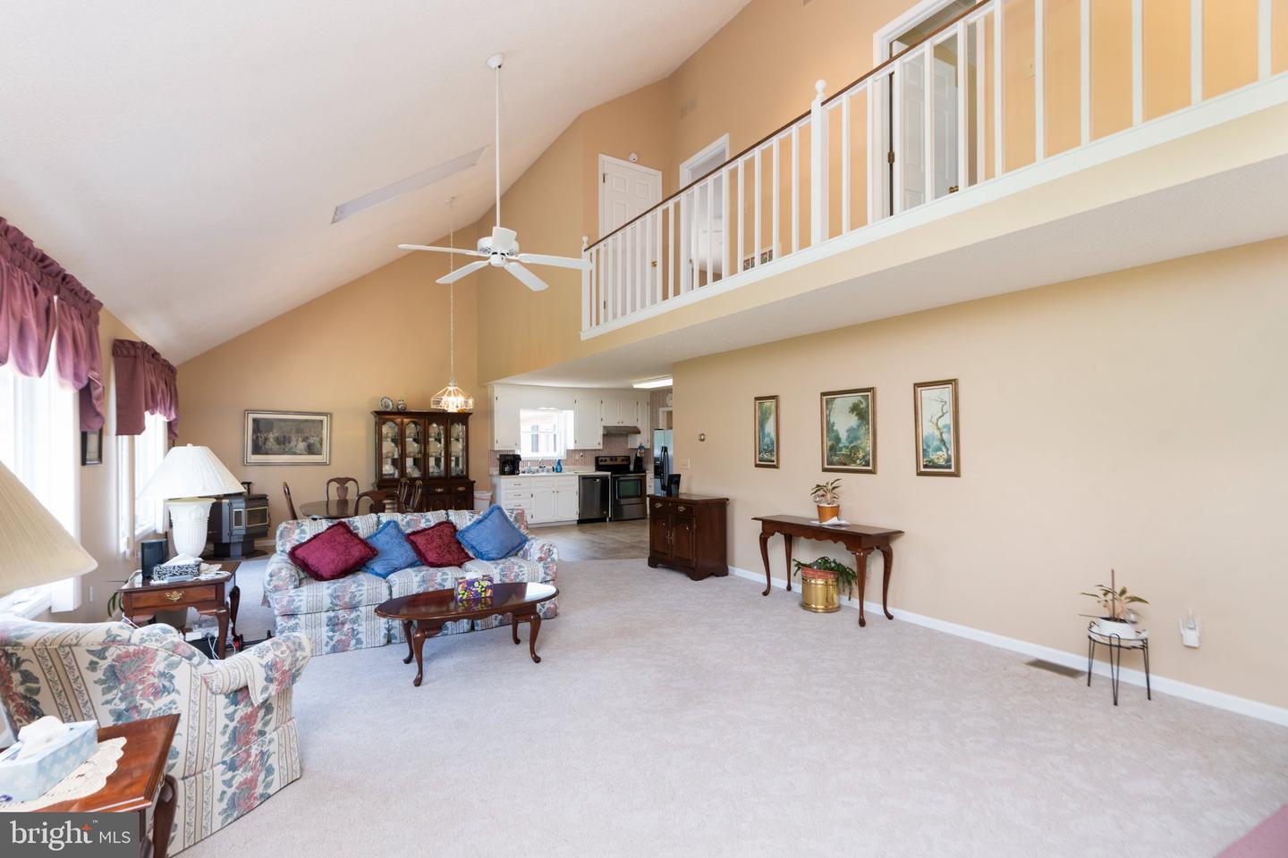1802 N River Rd Property Photo 3
