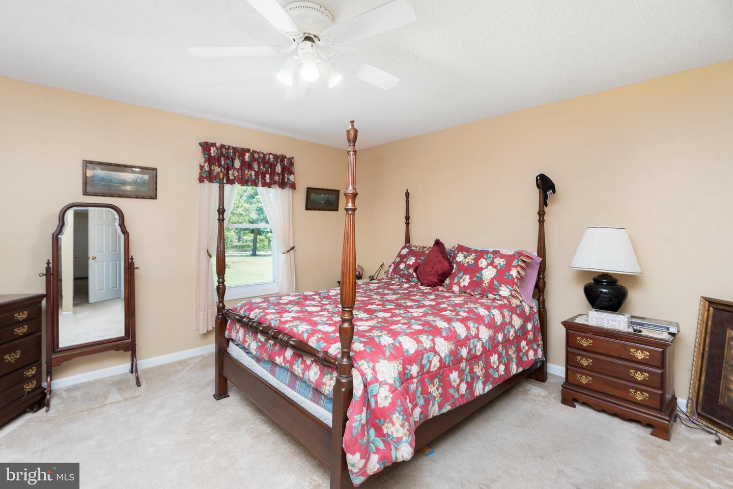1802 N River Rd Property Photo 19