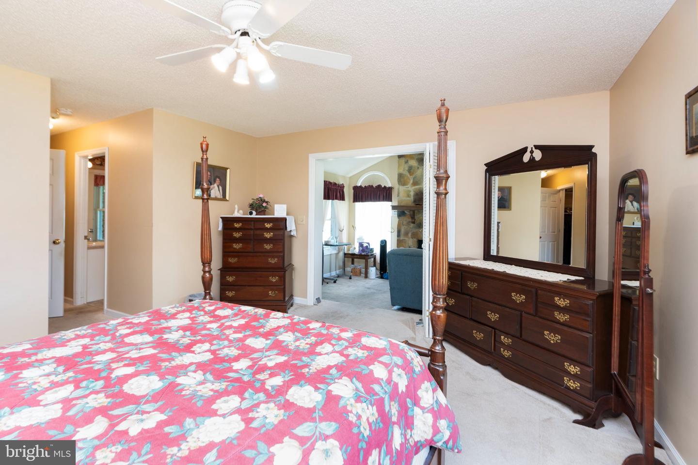1802 N River Rd Property Photo 20