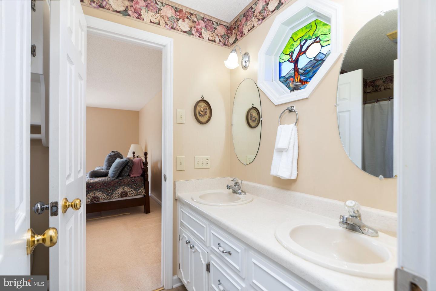 1802 N River Rd Property Photo 26