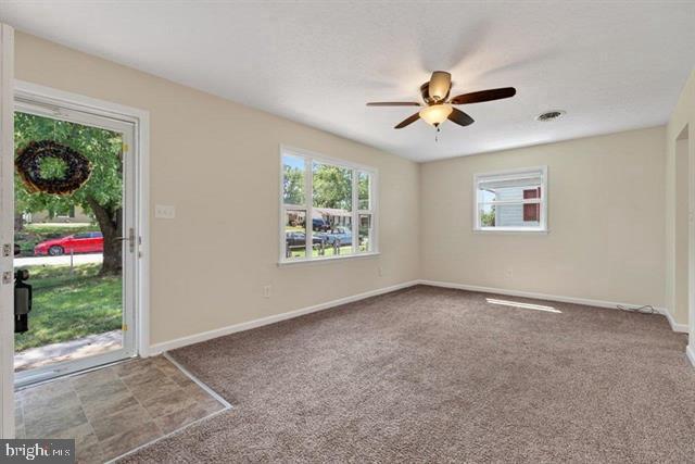 28 Ardmore St Property Photo 4
