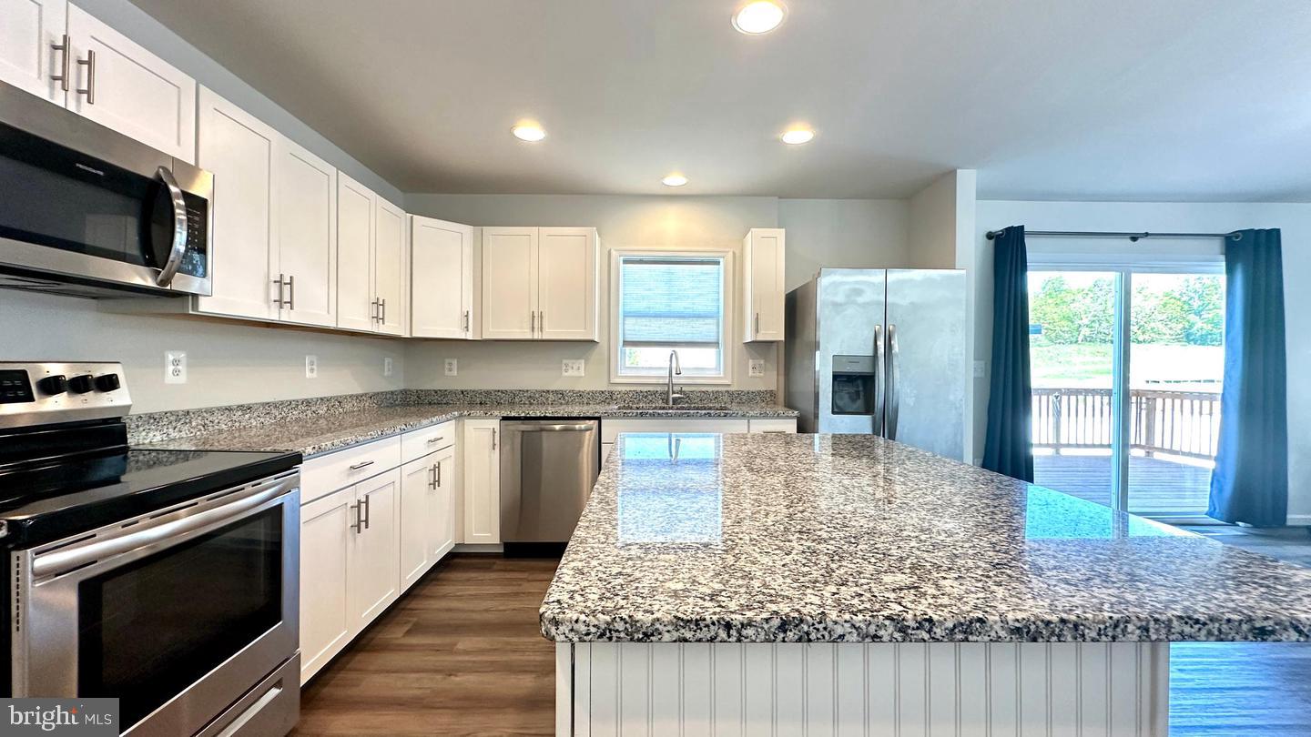 46 Lookover Ter Property Photo 12