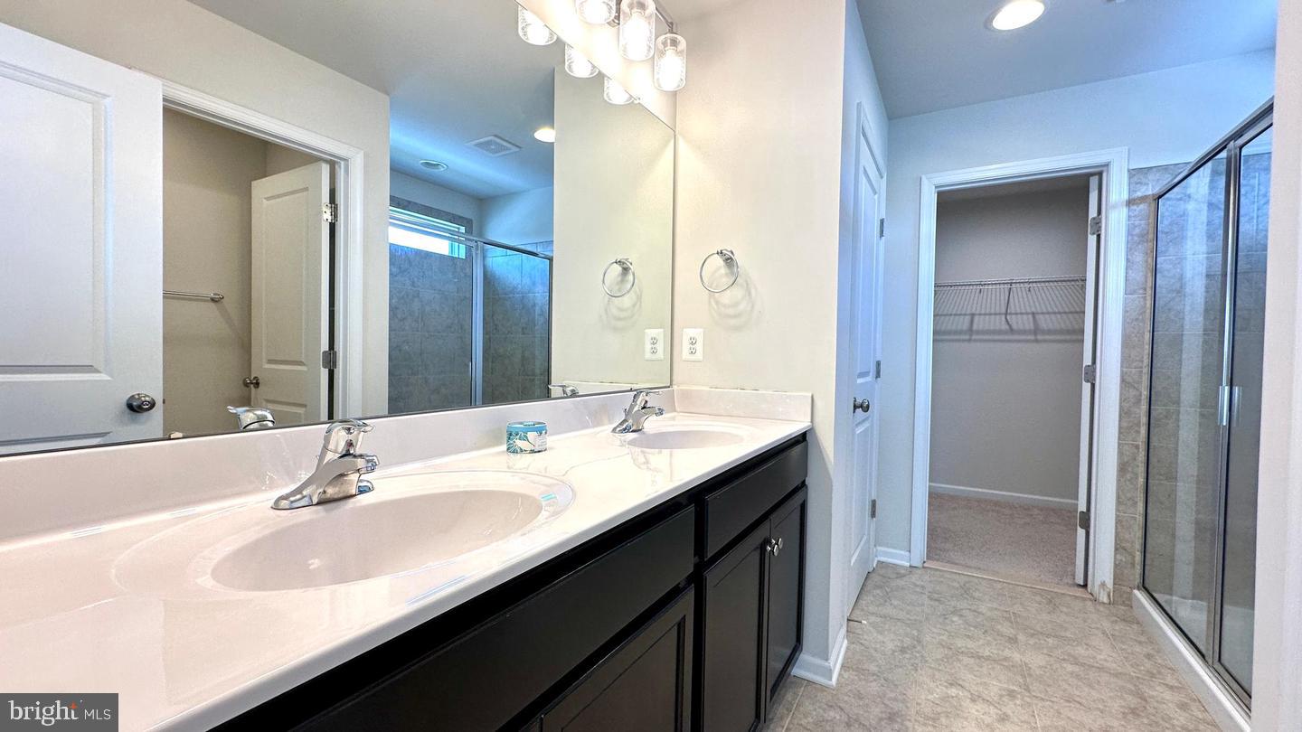 46 Lookover Ter Property Photo 18