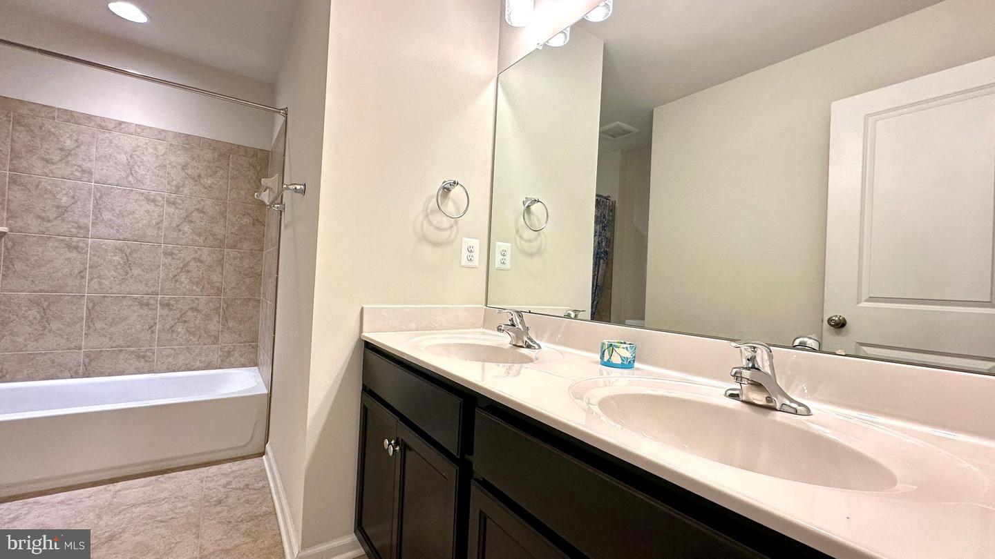 46 Lookover Ter Property Photo 23