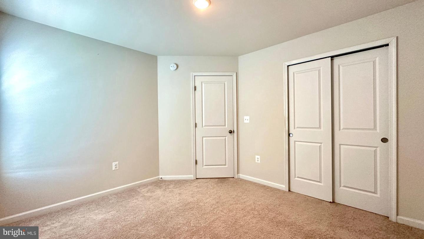 46 Lookover Ter Property Photo 24