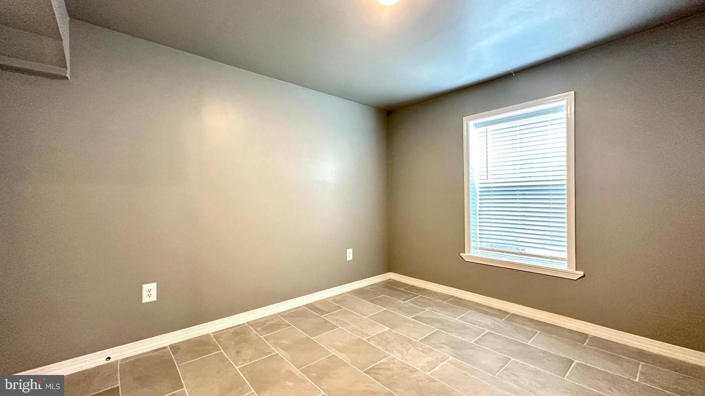 46 Lookover Ter Property Photo 30
