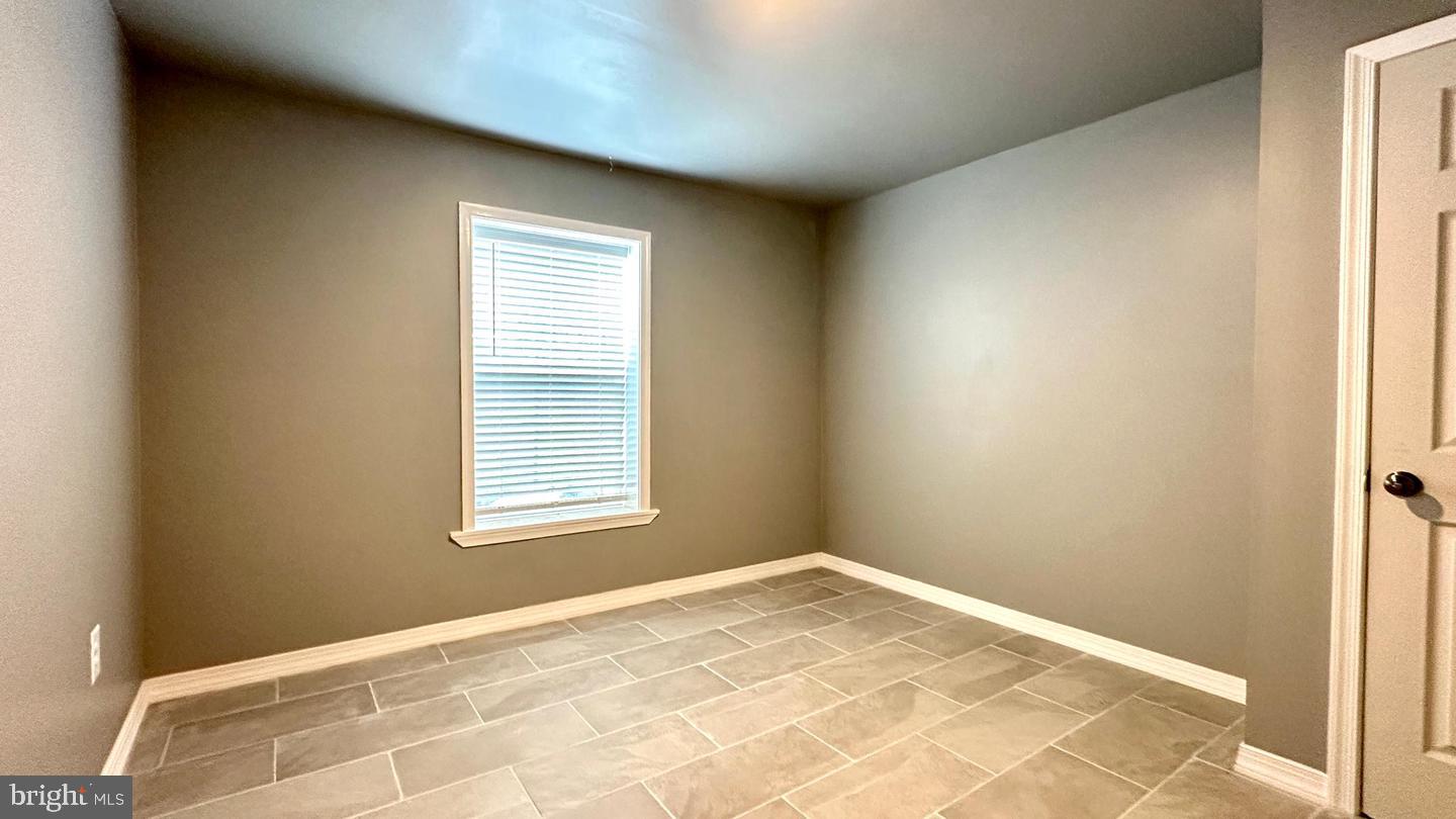 46 Lookover Ter Property Photo 31