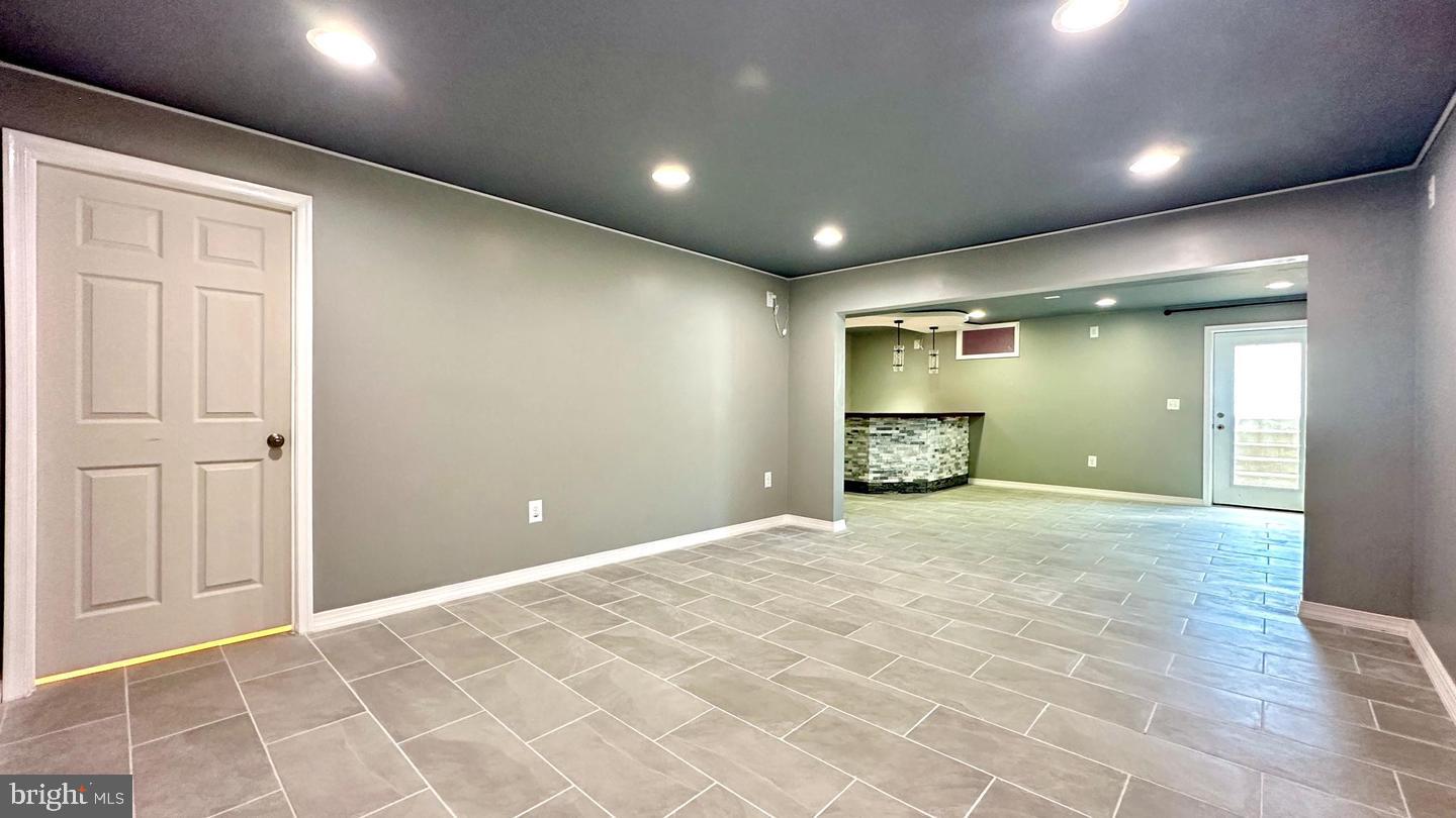46 Lookover Ter Property Photo 34