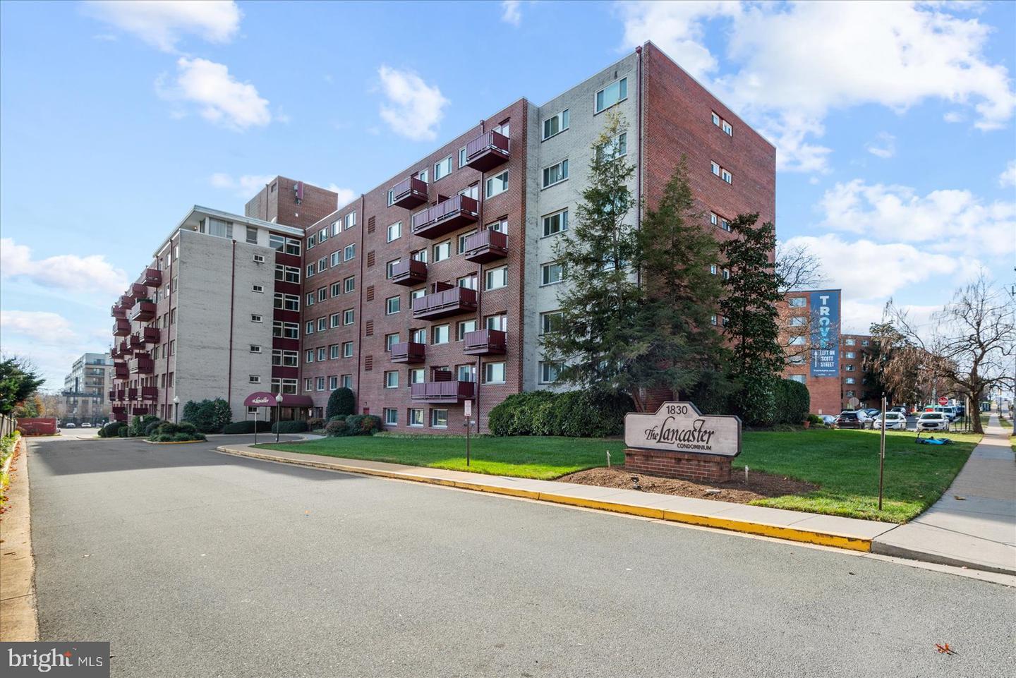 1830 Columbia Pike #410 Property Photo 1