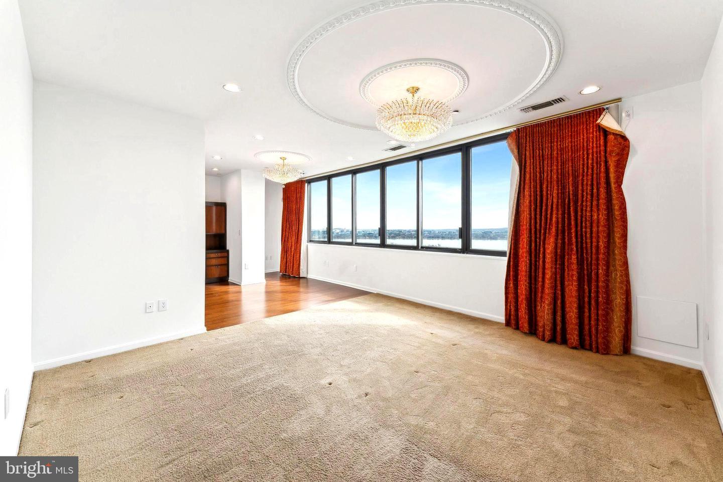 1300 Crystal Dr #ph3s Property Photo 26