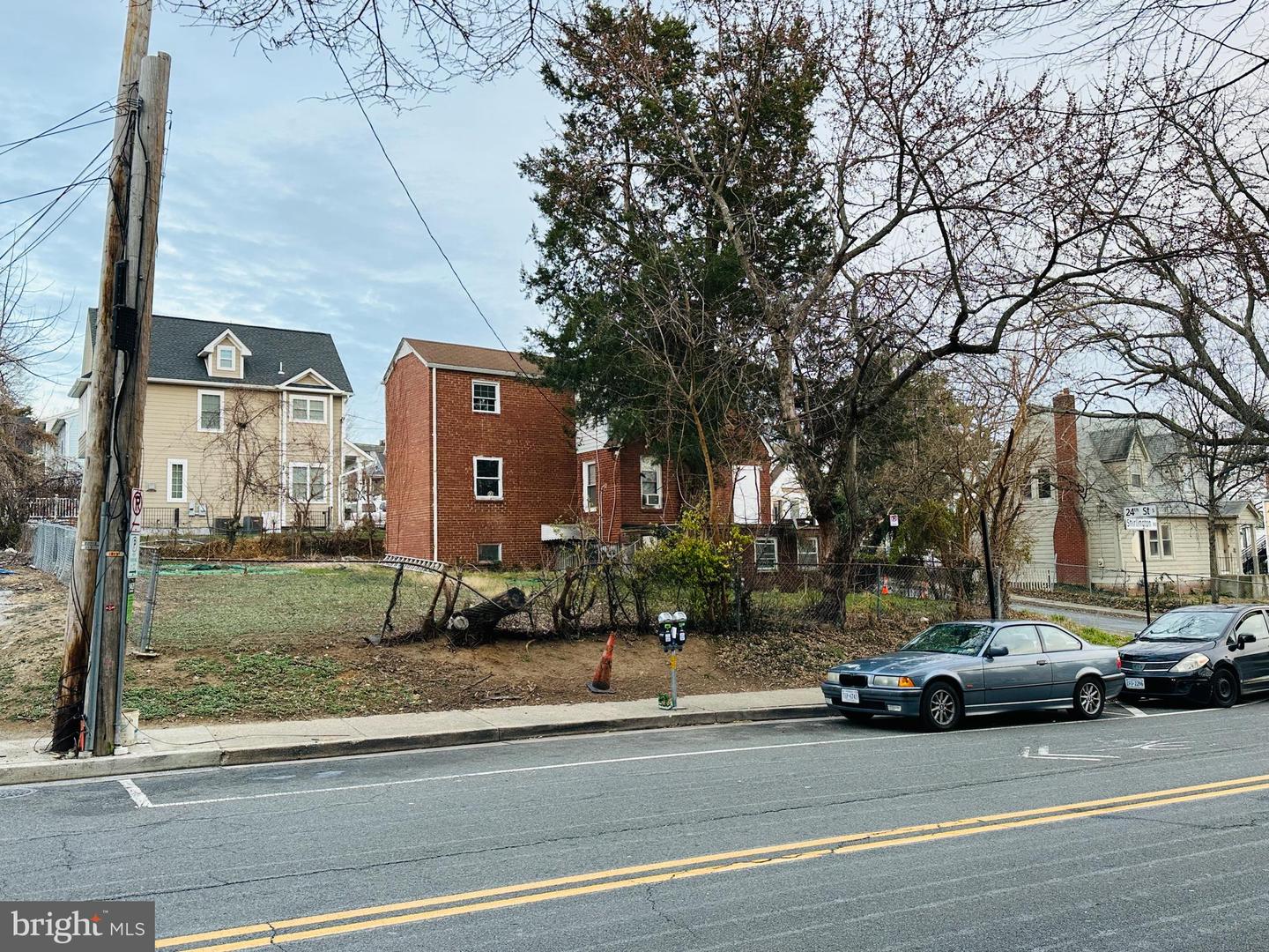 2325 S Shirlington Rd Property Photo 6
