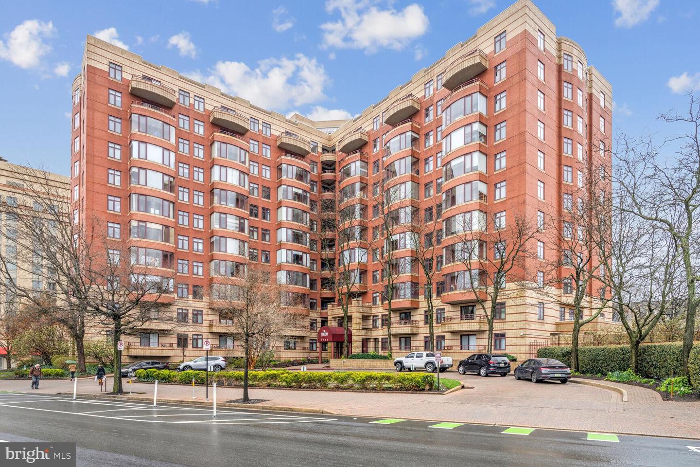 2400 Clarendon Blvd #514 Property Photo