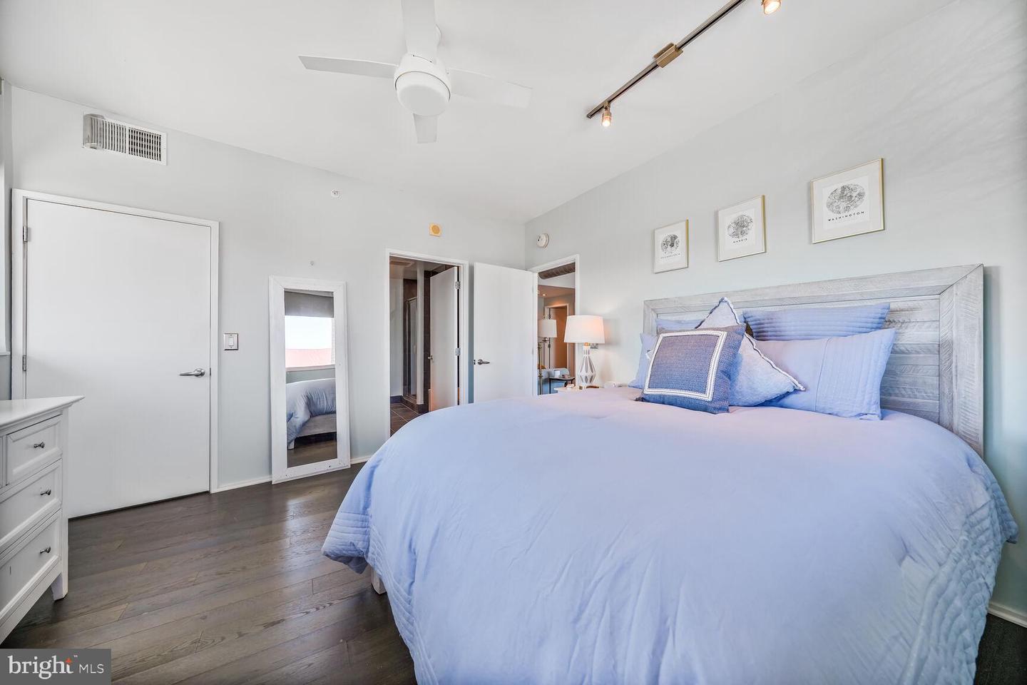 3409 Wilson Blvd #211 Property Photo 10