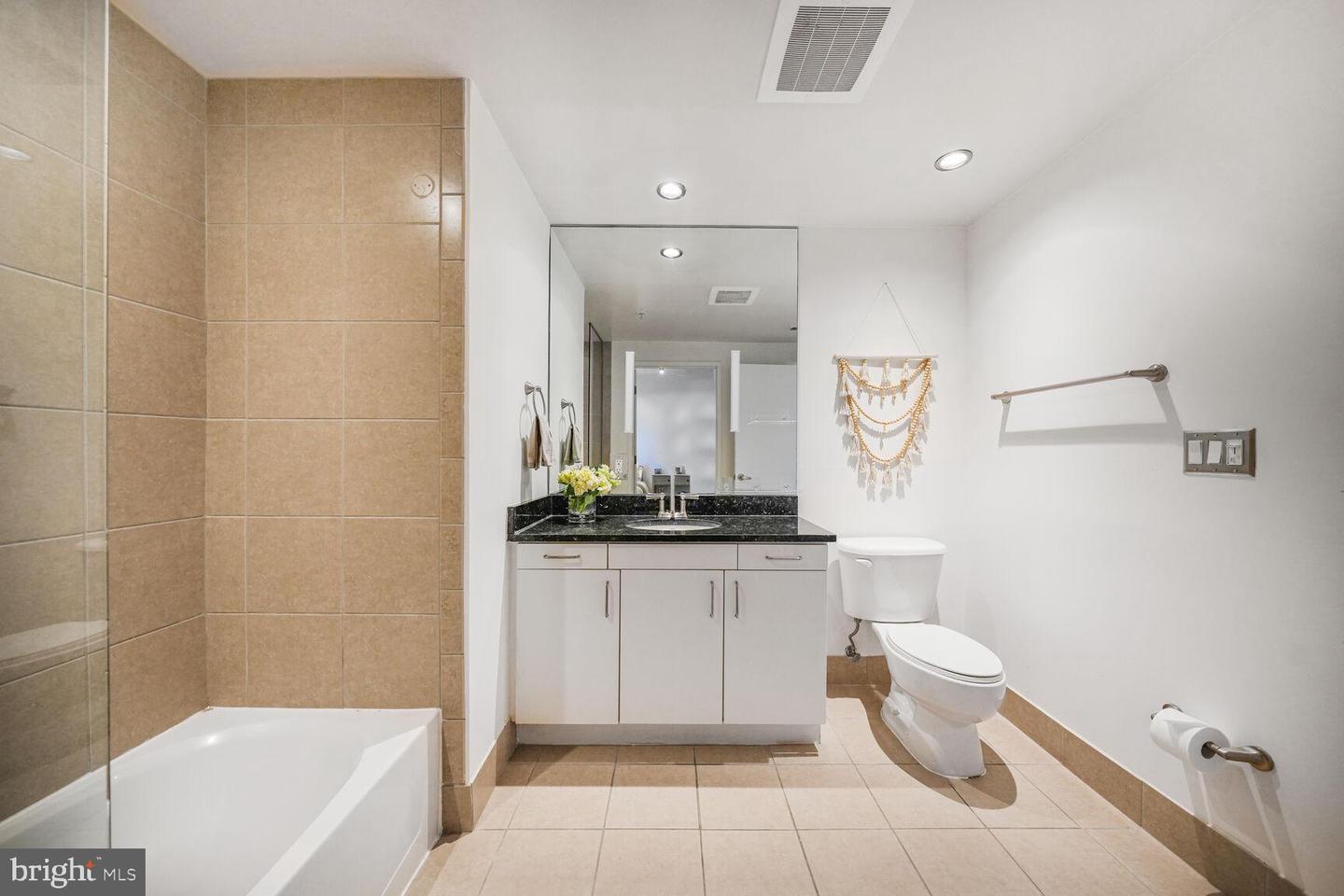 3409 Wilson Blvd #211 Property Photo 17