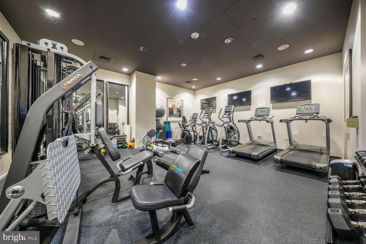 3409 Wilson Blvd #211 Property Photo 22