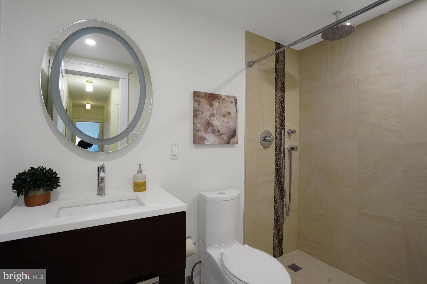 4141 N Henderson Rd #511 Property Photo 9