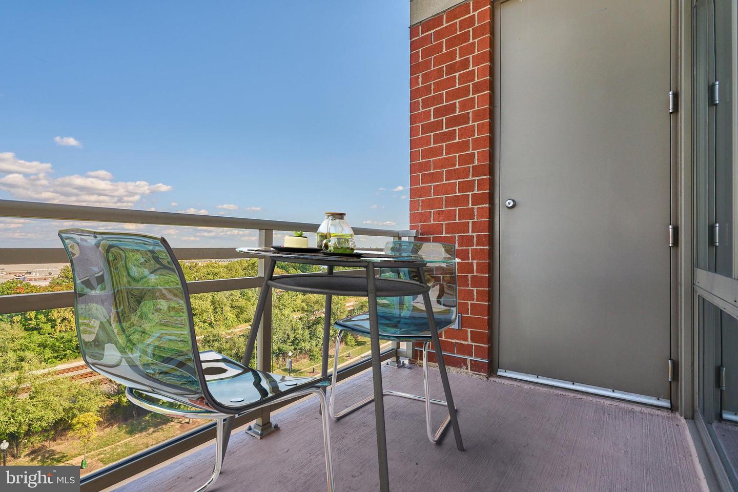 3650 S Glebe Rd #652 Property Photo 1