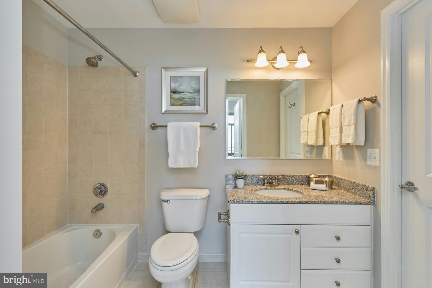 3650 S Glebe Rd #652 Property Photo 21