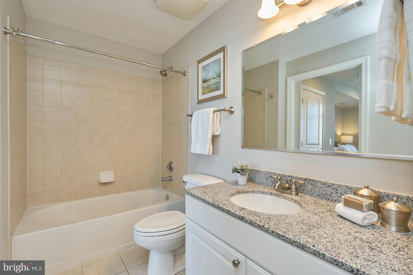 3650 S Glebe Rd #652 Property Photo 22
