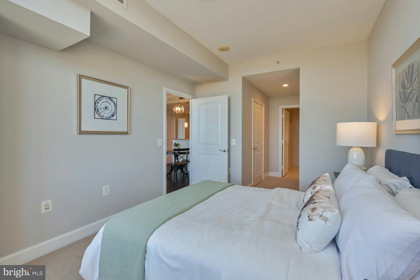 3650 S Glebe Rd #652 Property Photo 24