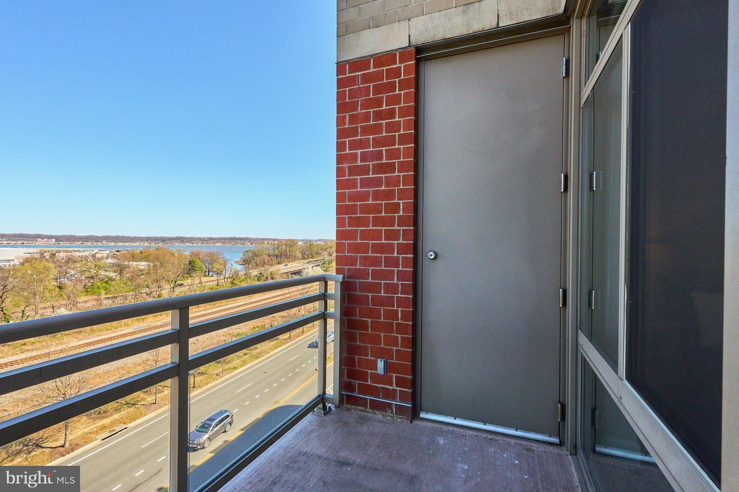 3650 S Glebe Rd #652 Property Photo 30