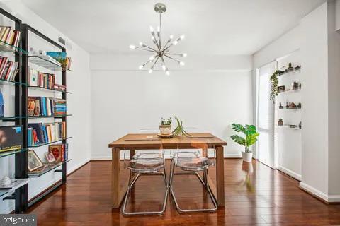 1300 Army Navy Dr #321 Property Photo 1