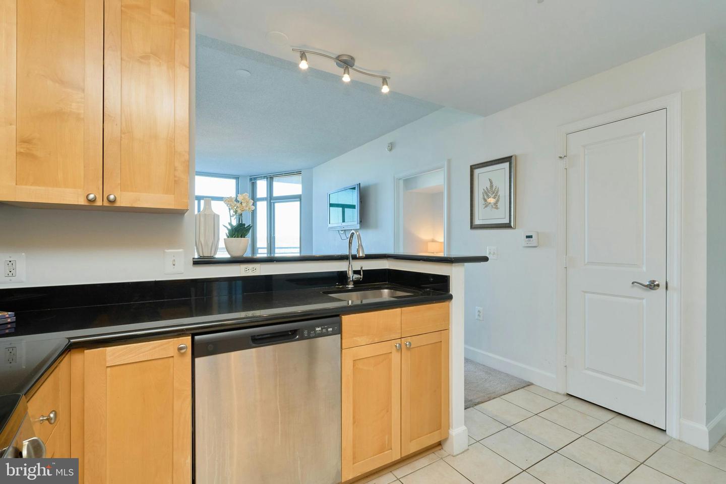 3650 S Glebe Rd S #454 Property Photo 9