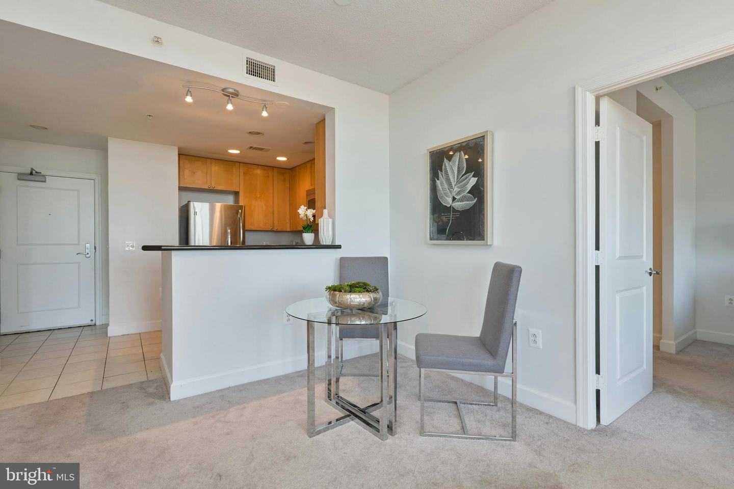 3650 S Glebe Rd S #454 Property Photo 14