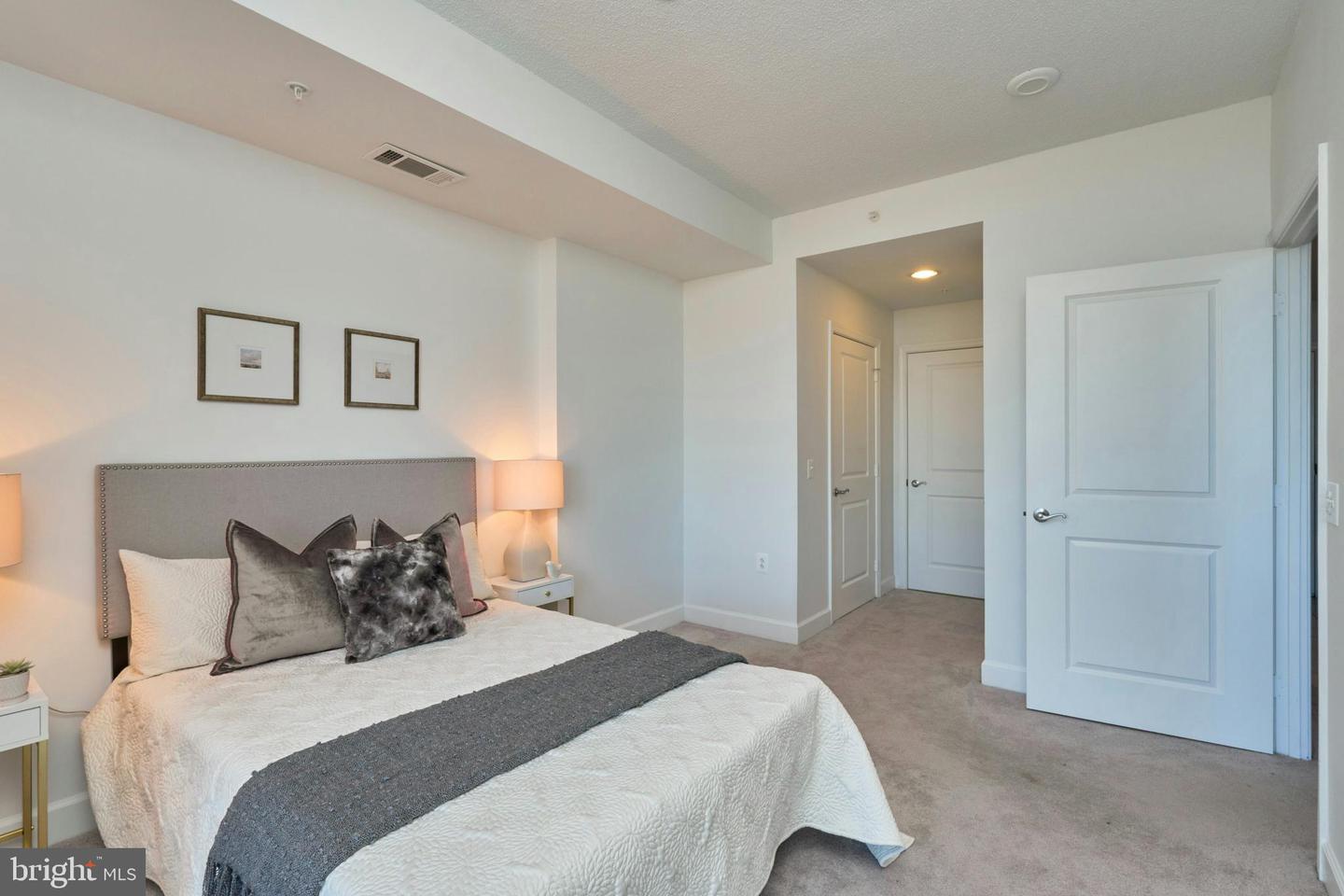 3650 S Glebe Rd S #454 Property Photo 16