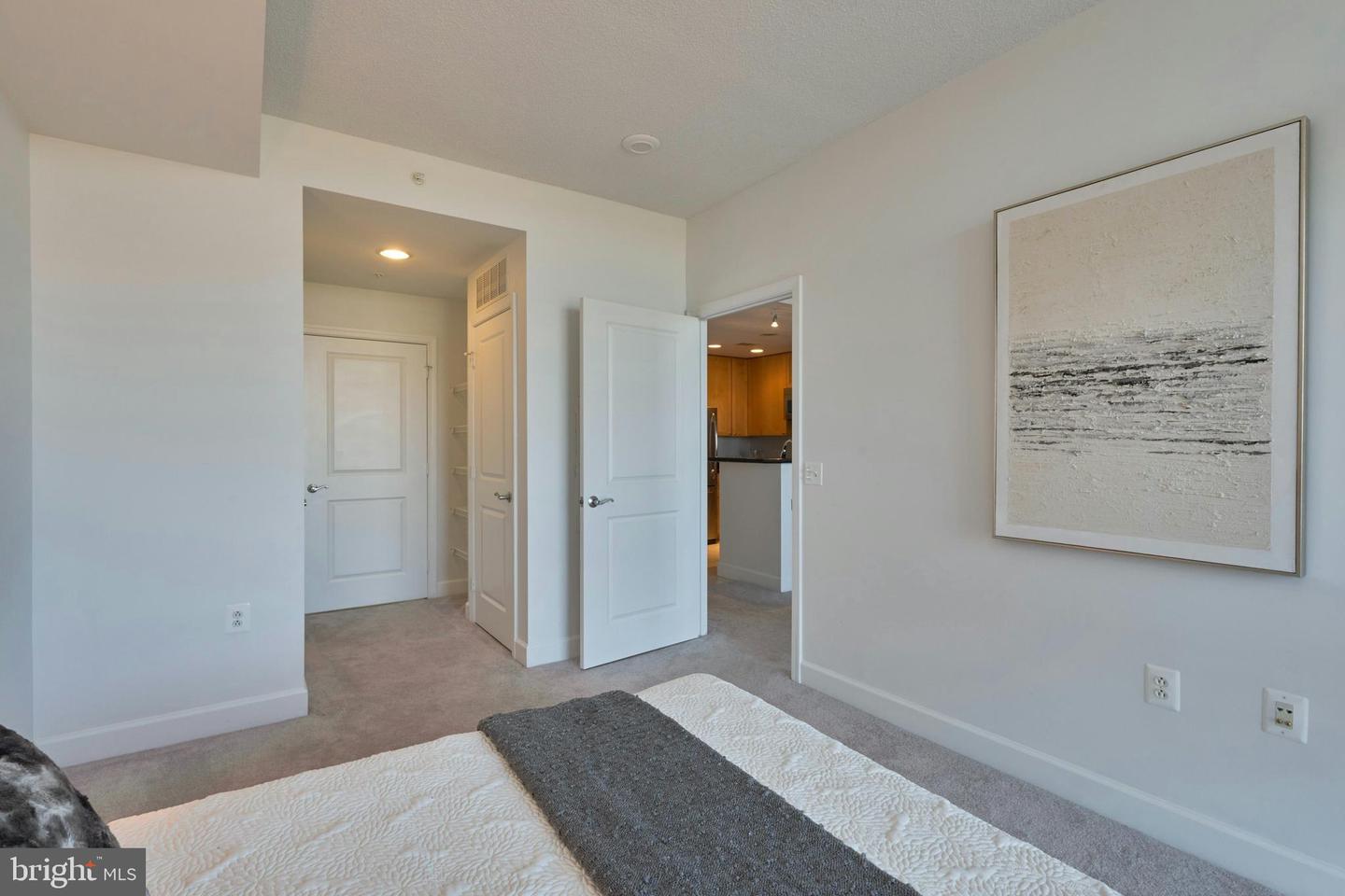 3650 S Glebe Rd S #454 Property Photo 17