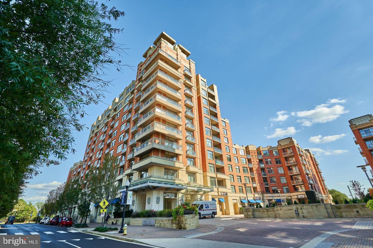 3650 S Glebe Rd S #454 Property Photo 46