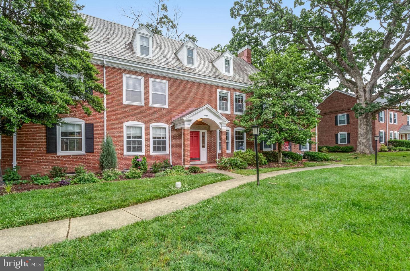 Wakefield Real Estate Listings Main Image