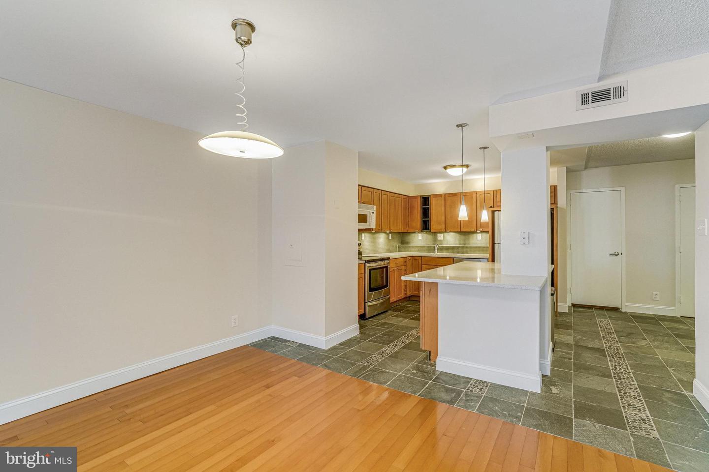 3800 Fairfax Dr #613 Property Photo