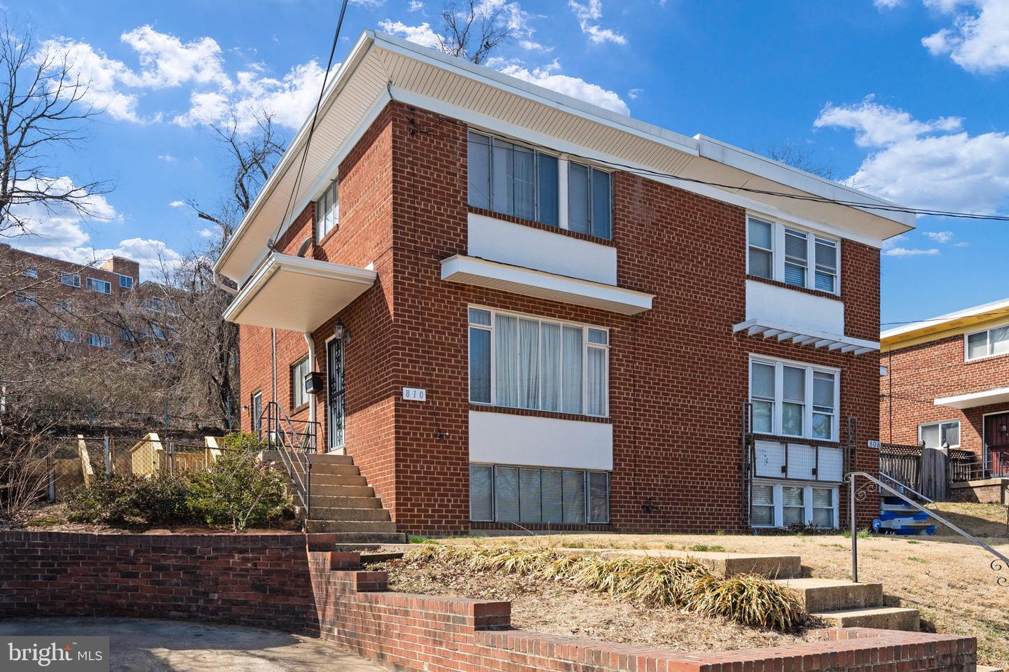 810 S Dinwiddie St Property Photo
