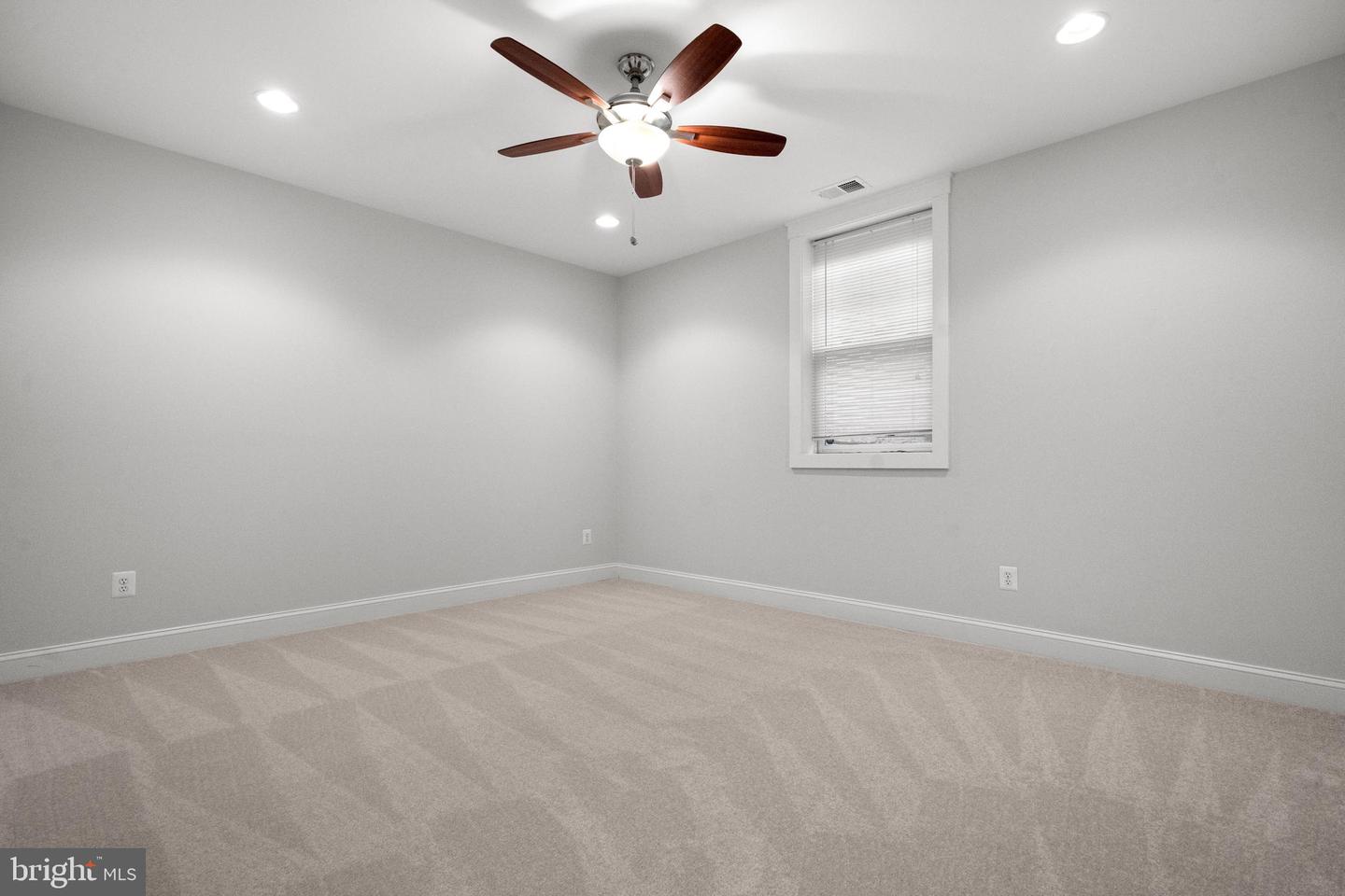 1807 N Stafford St Property Photo 79