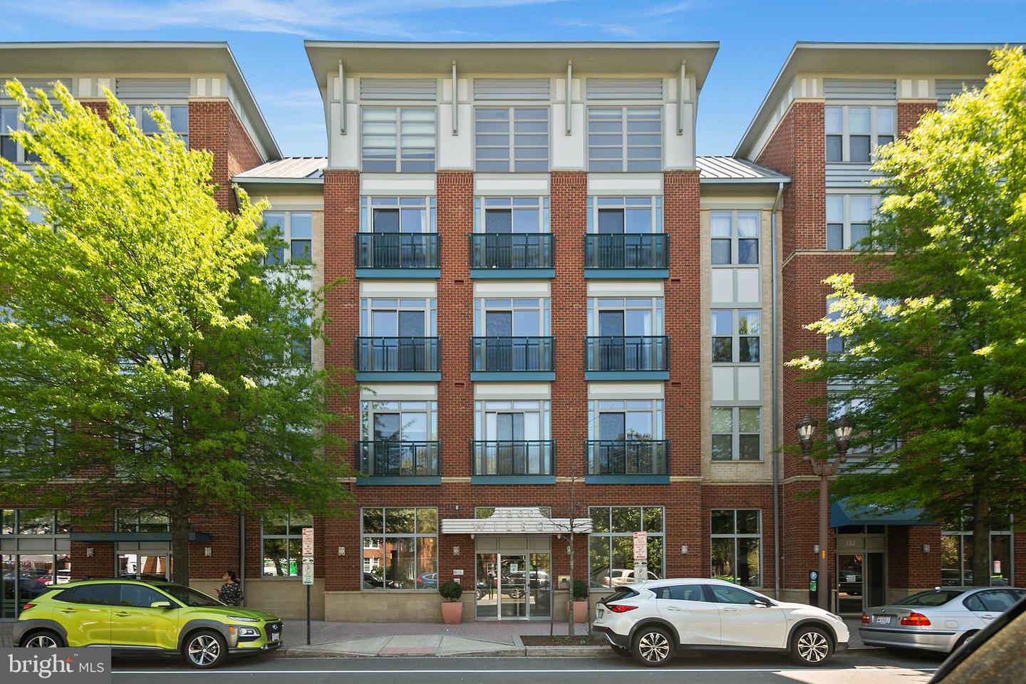 1800 Wilson Blvd #318 Property Photo