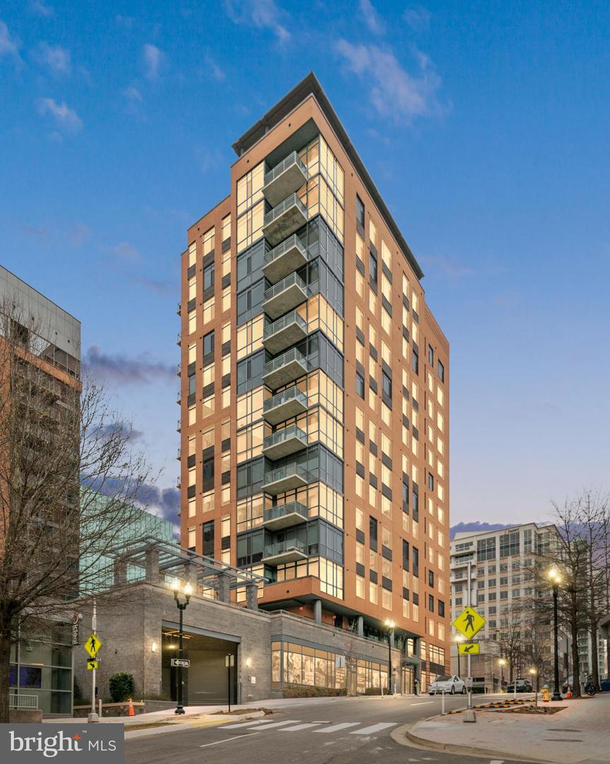 2000 Clarendon Blvd #504 Property Photo