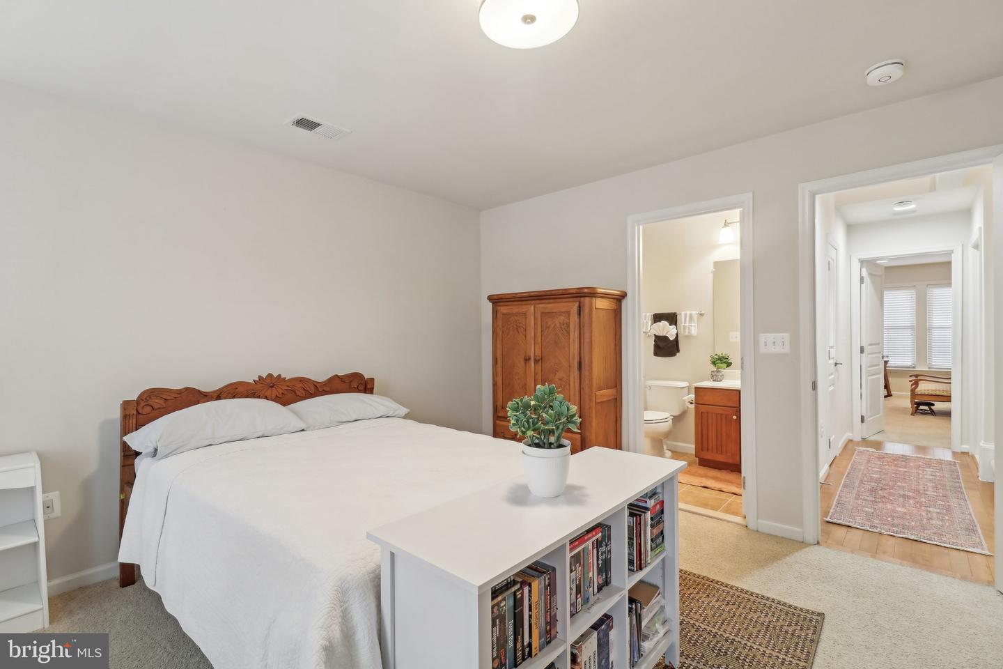 2613 S Kenmore Ct S Property Photo 27