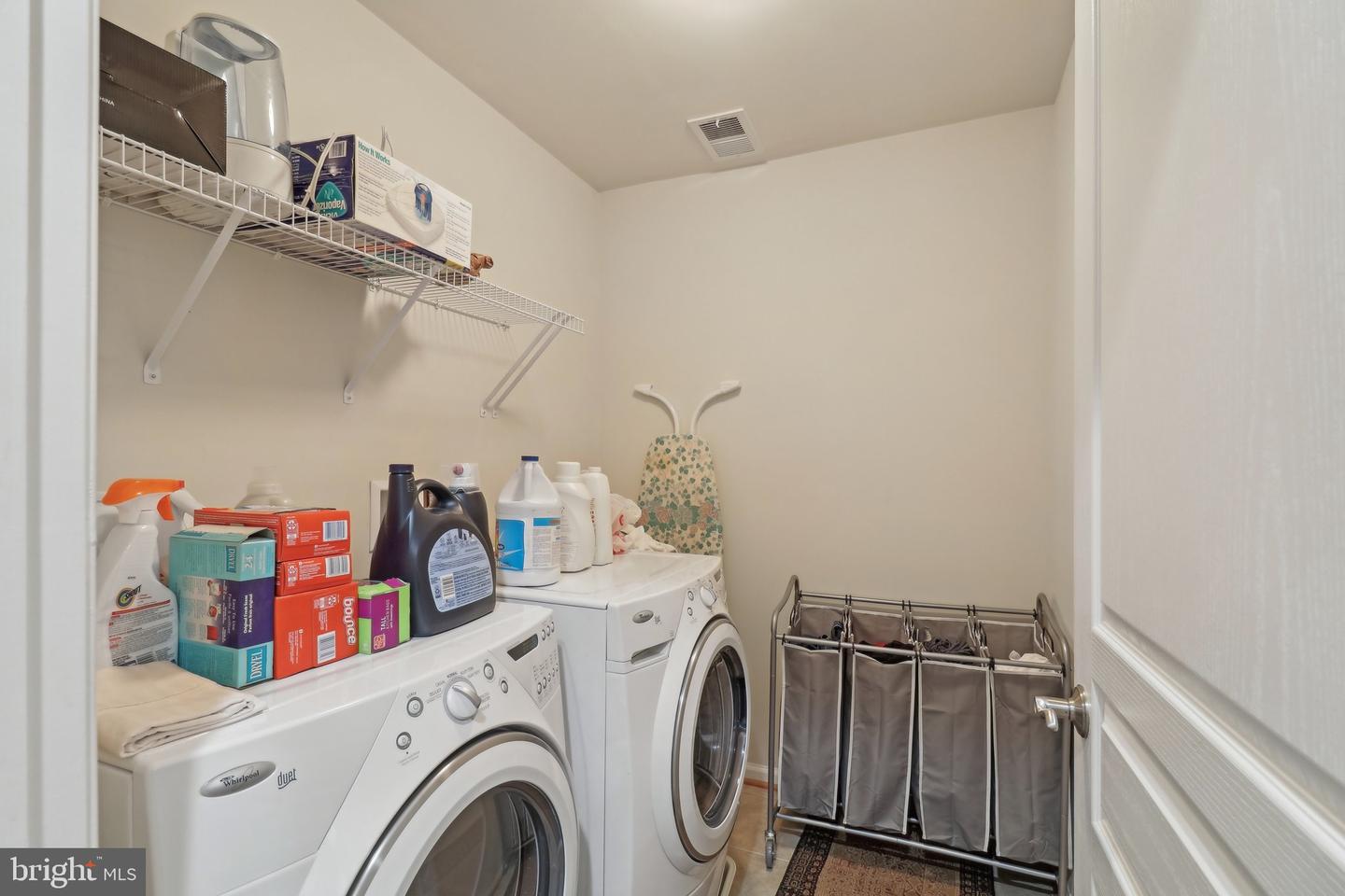 2613 S Kenmore Ct S Property Photo 32