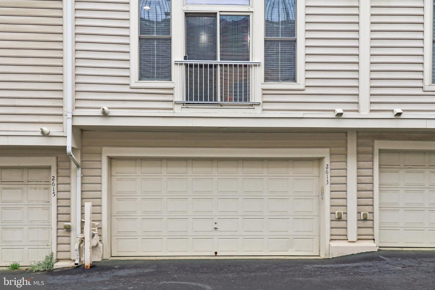 2613 S Kenmore Ct S Property Photo 41